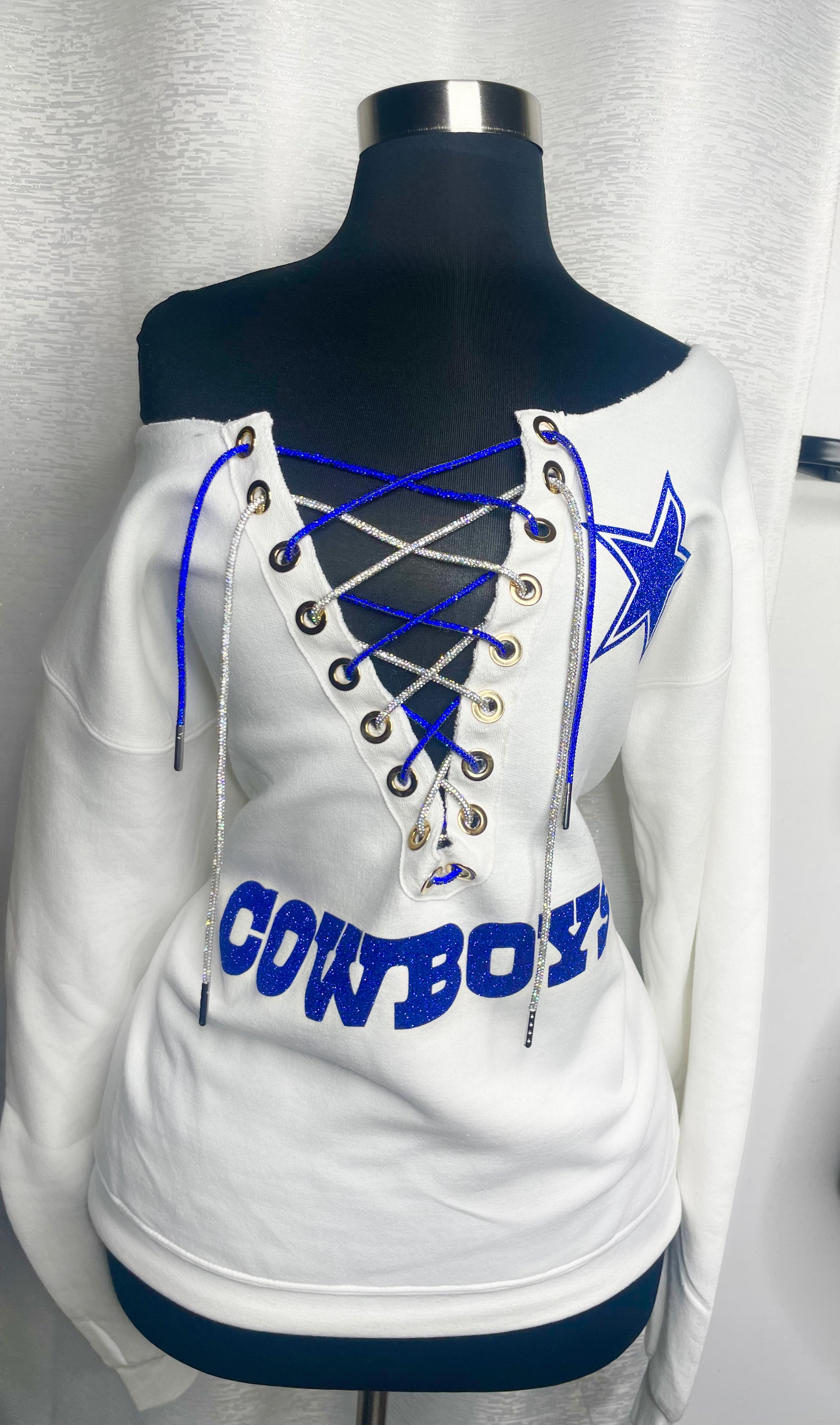Cowboys off the shoulder sweater - White