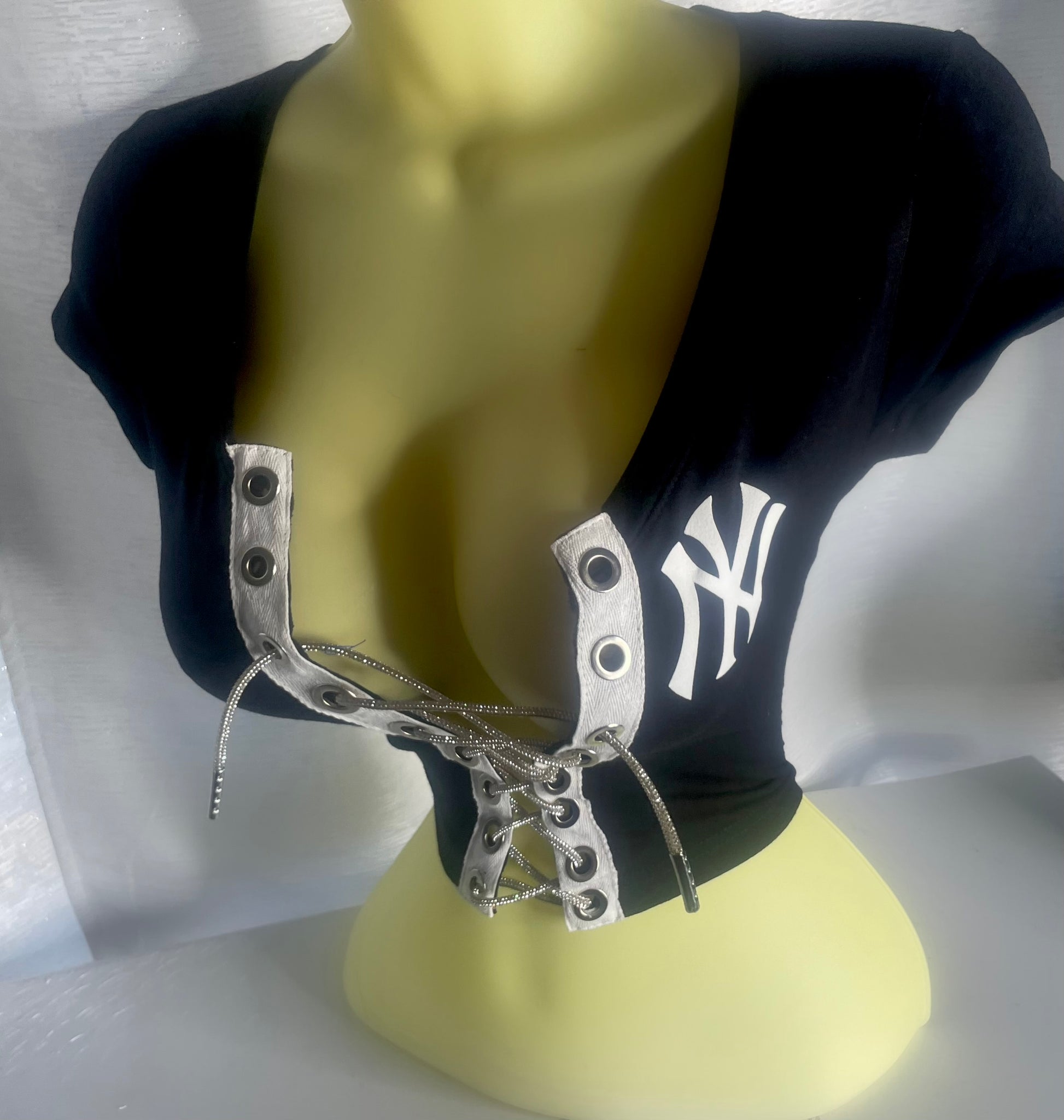 NY Yankees Crop Top - Black