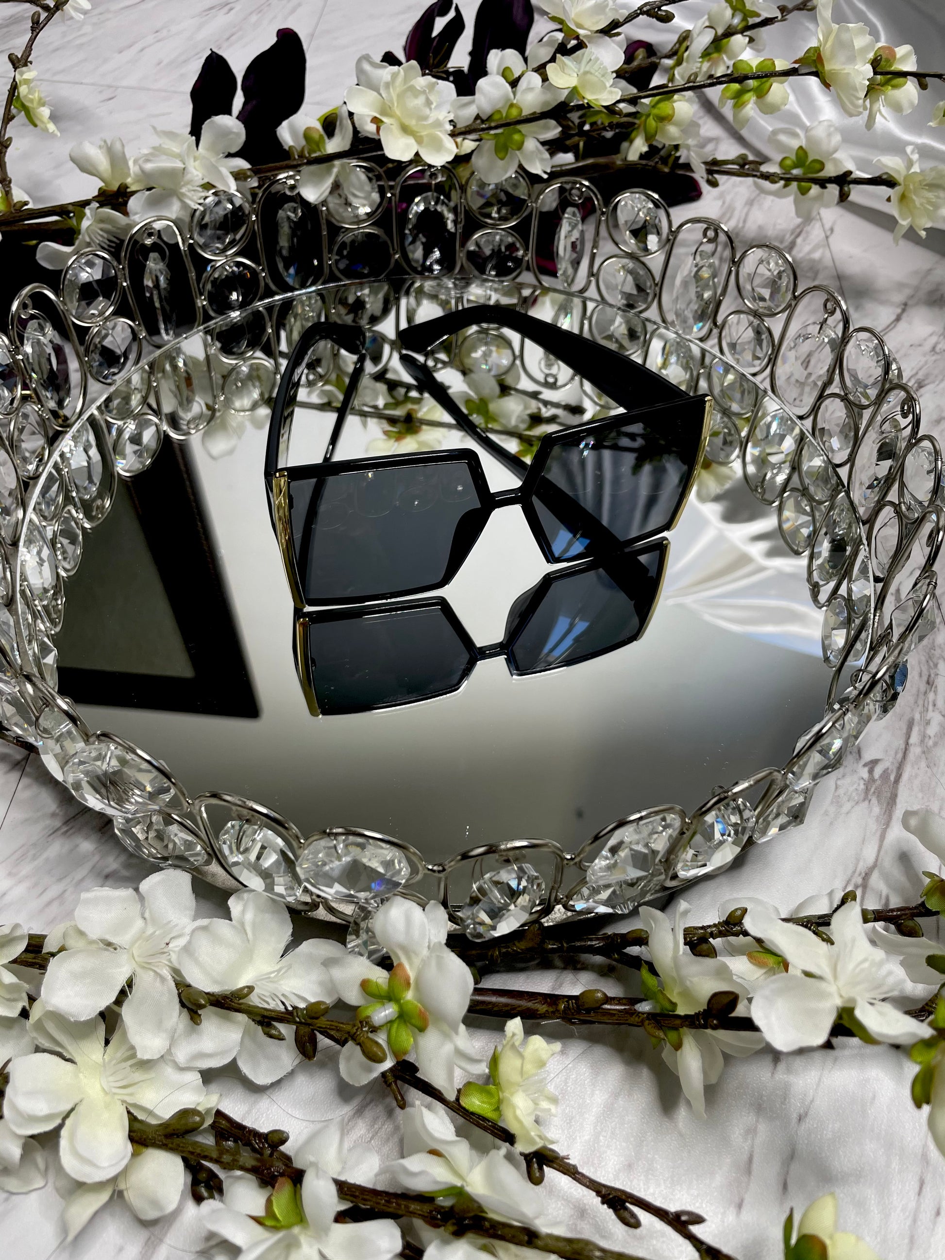 Diva Sunnies - Black