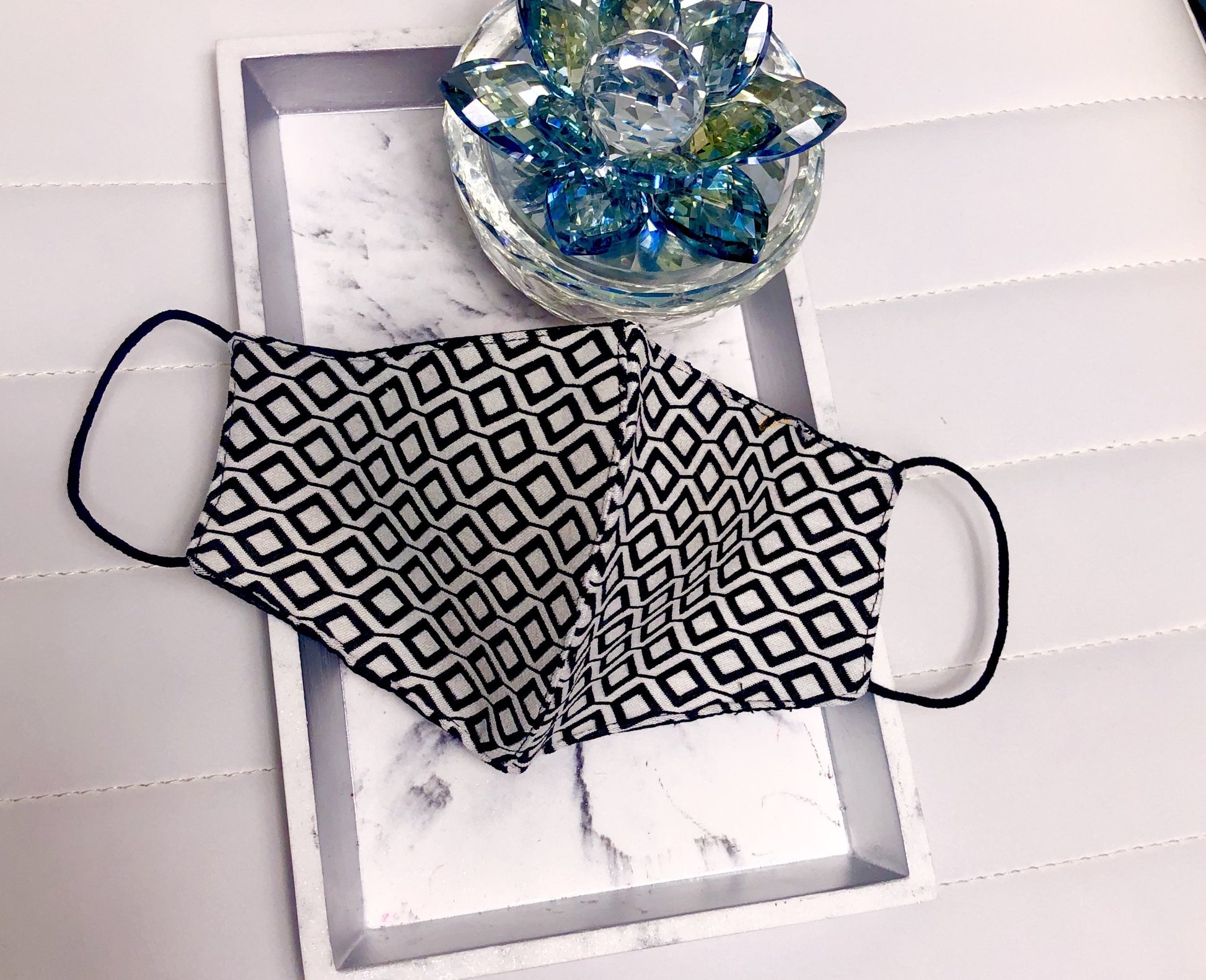 Face Mask - Black & White Square - Hot L.A. Fashion 