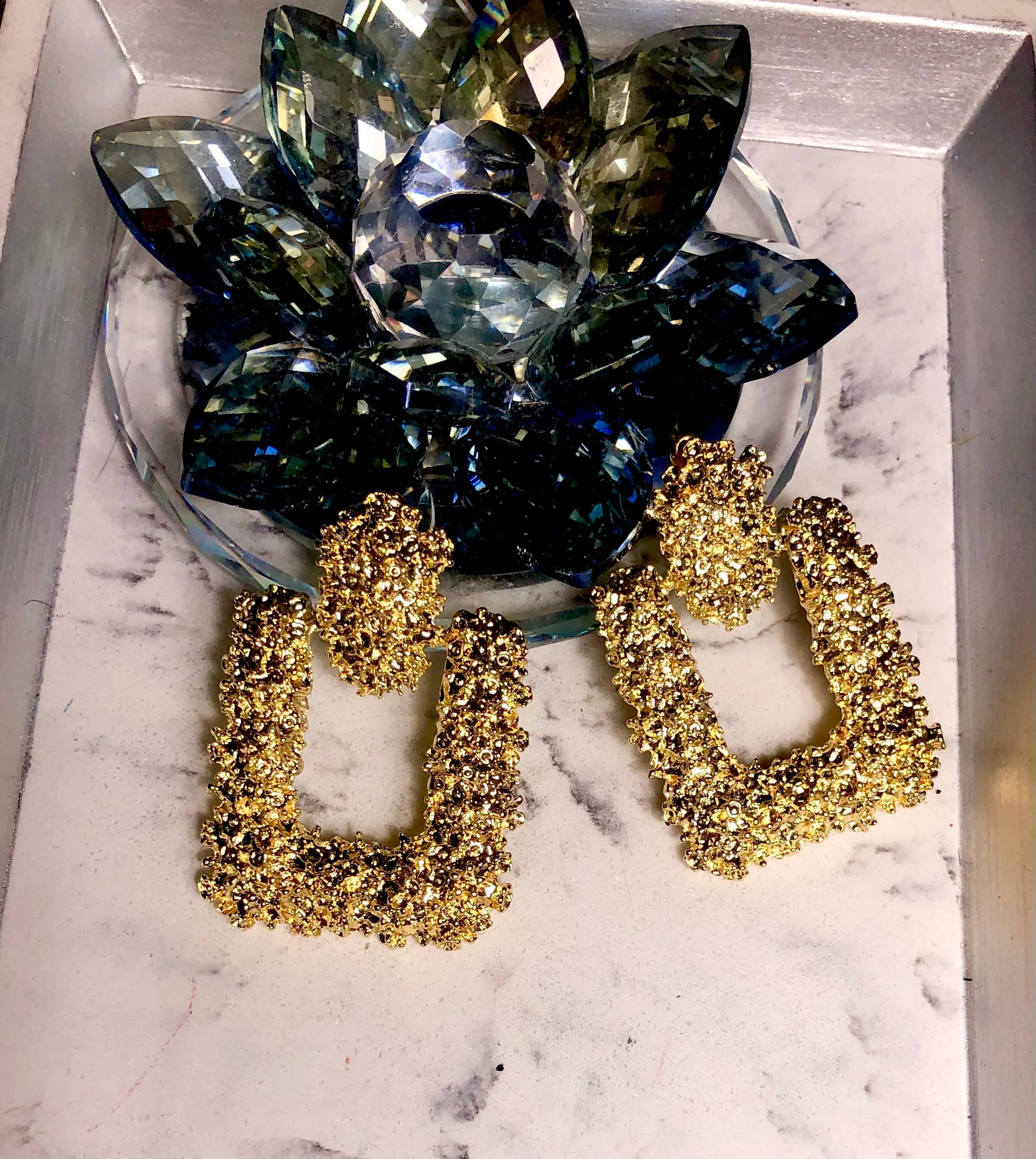 Mía Rough Texture Earrings - Square