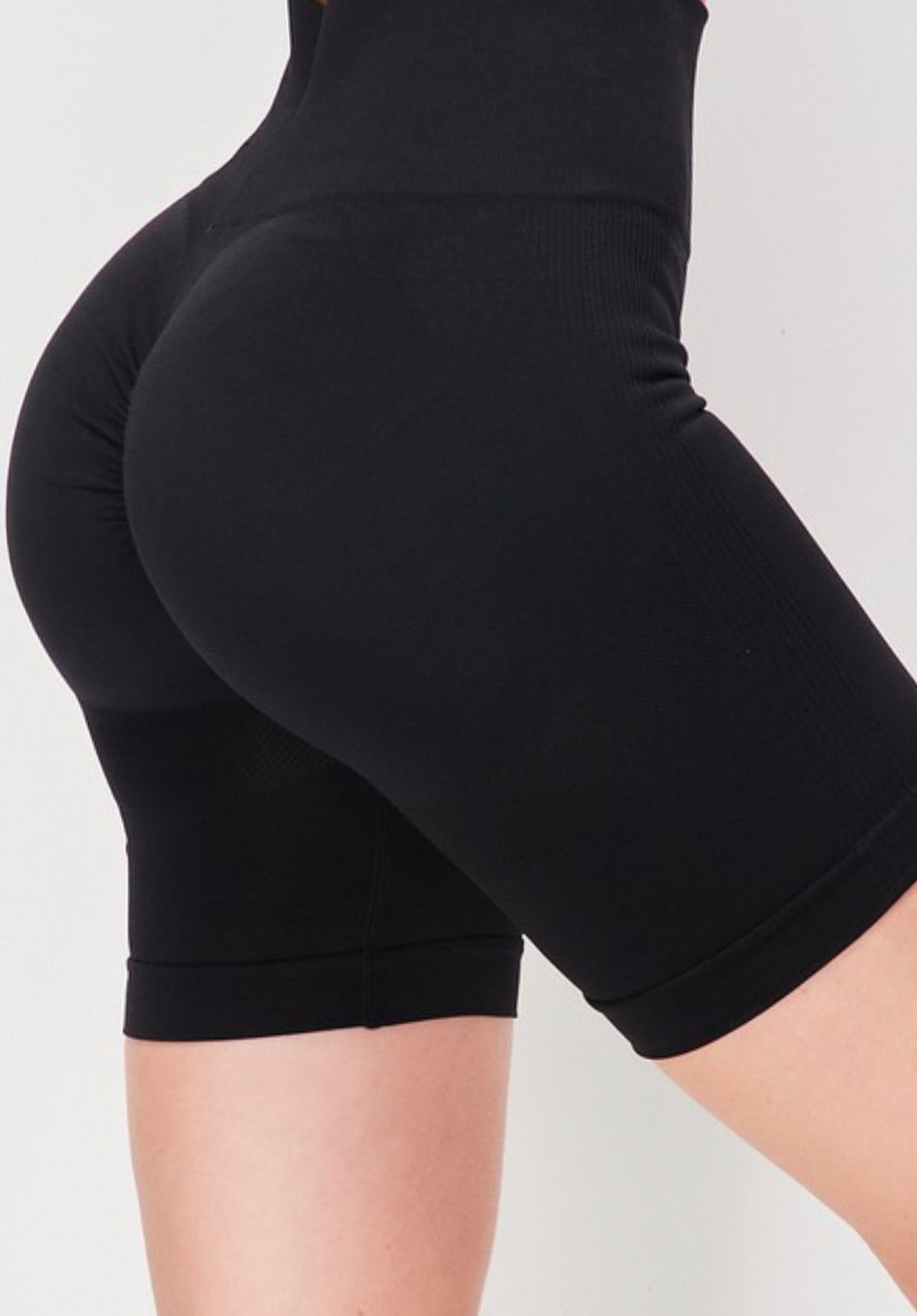 Seamless Body Contour Biker Shorts - Black